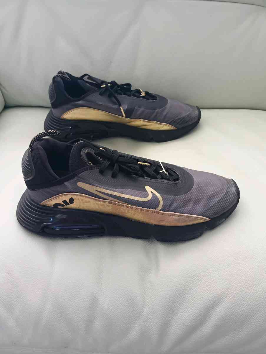 Nike Air Max 2090 Black Metallic Gold size 125 for men - Frostproof, Florida - FleaMarketBay