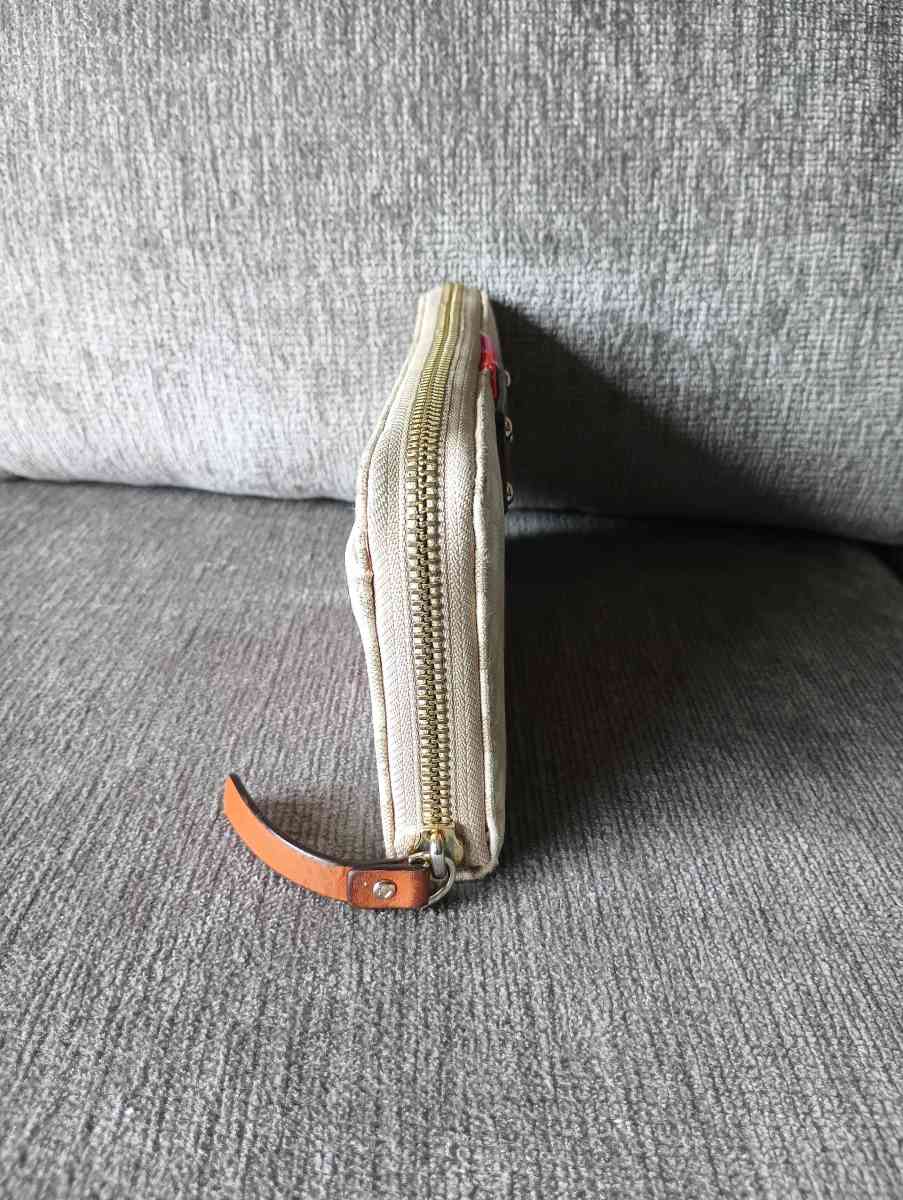 Kate Spade New York Gray Brown Canvas Striped Zip Around Cre - Frostproof, Florida - FleaMarketBay