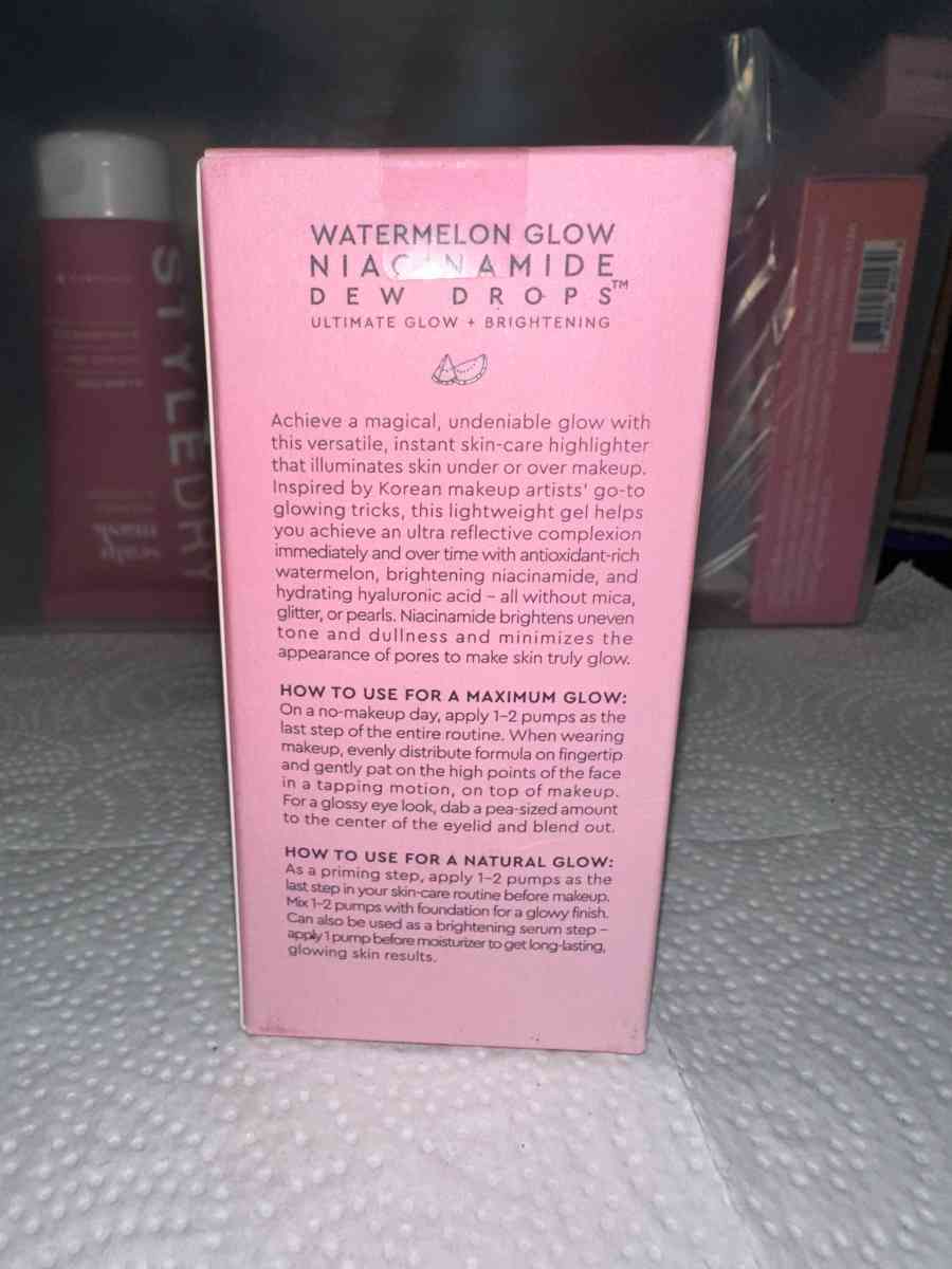 Glow Recipe Watermelon Glow Niacinamide Highlighting Serum - Round Lake, Illinois - FleaMarketBay
