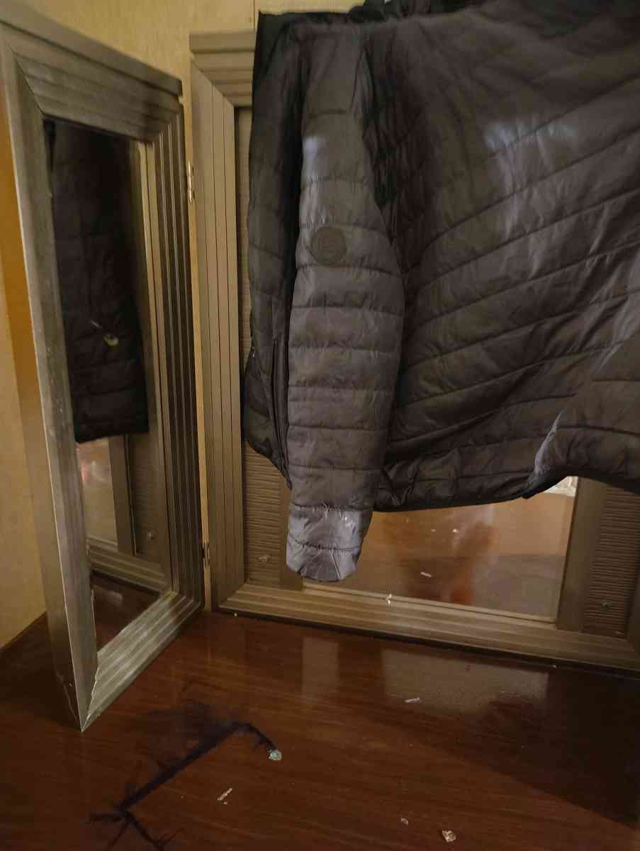 vanity mirror - Los Lunas, New Mexico - FleaMarketBay