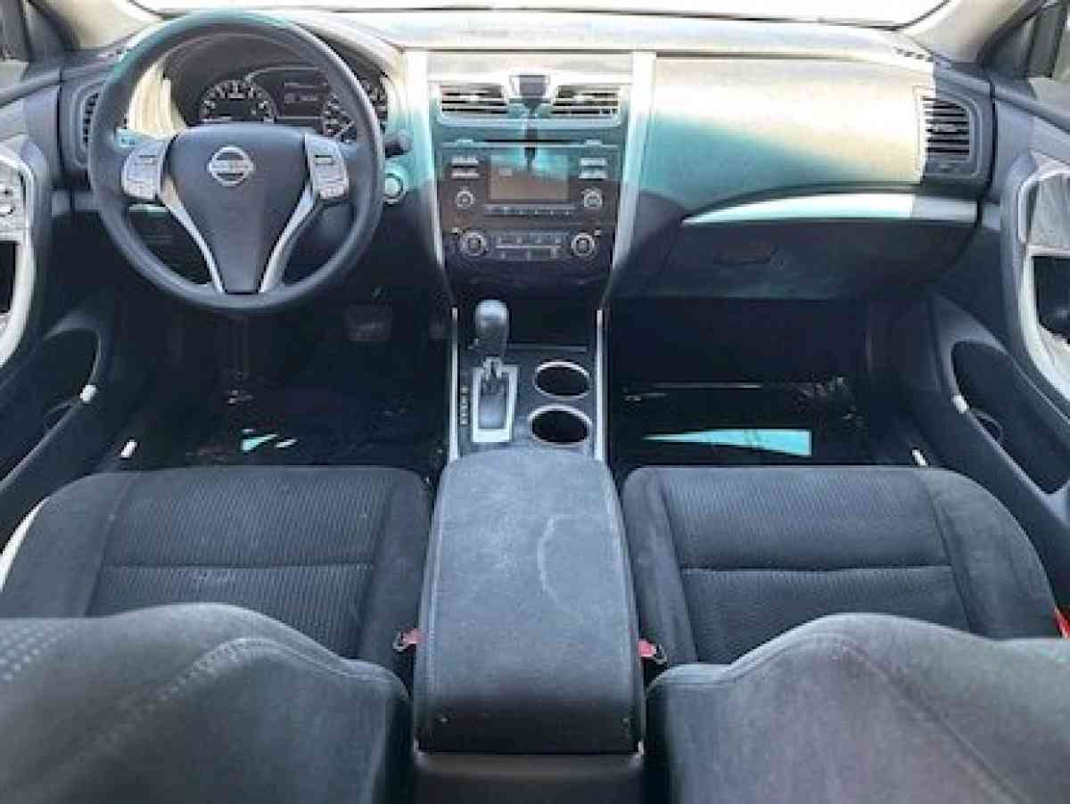 2014  NissanAltima 25 S - Las Vegas, Nevada - FleaMarketBay