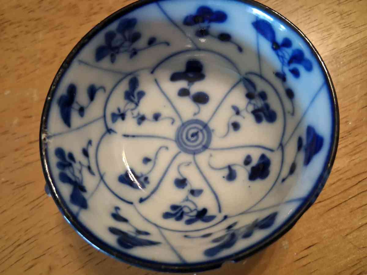 teacup and saucer set - Comstock, Michigan - FleaMarketBay