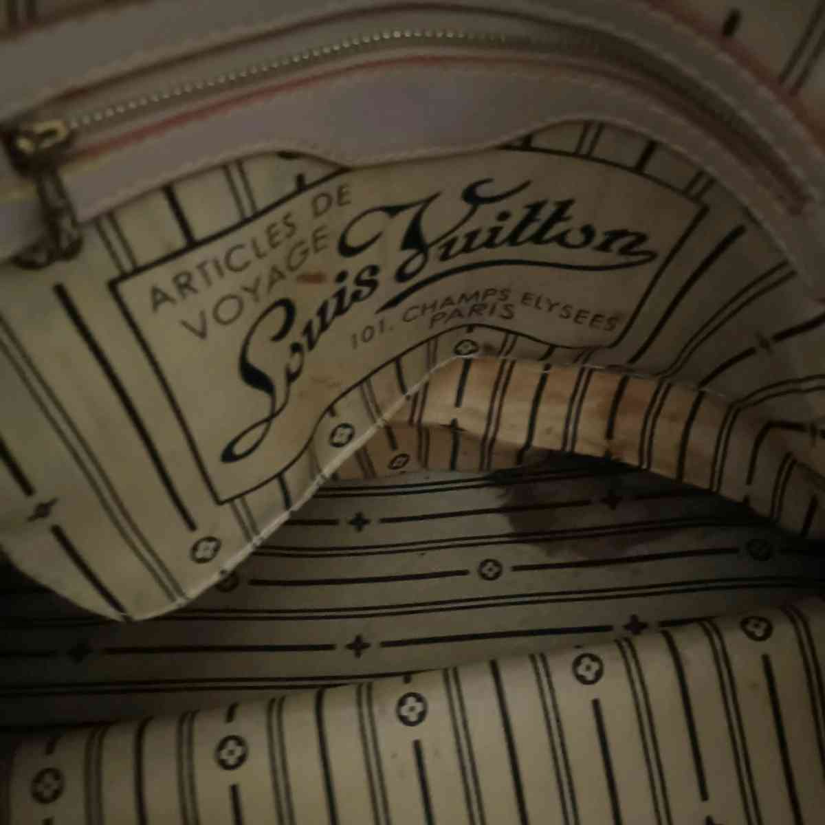 Louis Vuitton white checkered purse large - El Paso, Texas - FleaMarketBay