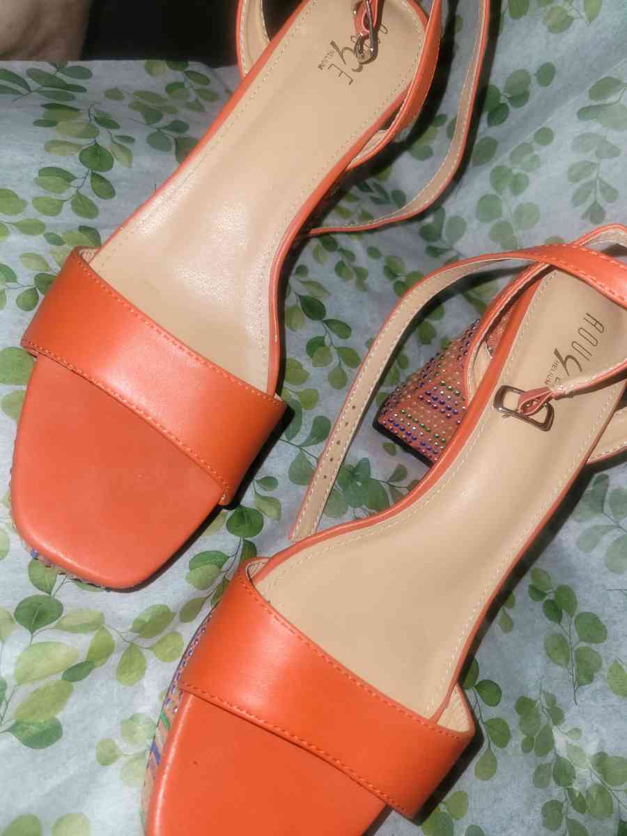 ORANGE SEQUENCE SANDALS - Allamuchy, New Jersey - FleaMarketBay