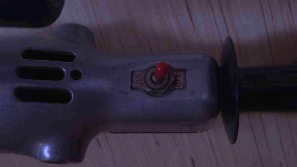 Vintage Black and Decker Heavy Duty Hedge Trimmer 12inch - Philadelphia, Pennsylvania - FleaMarketBay