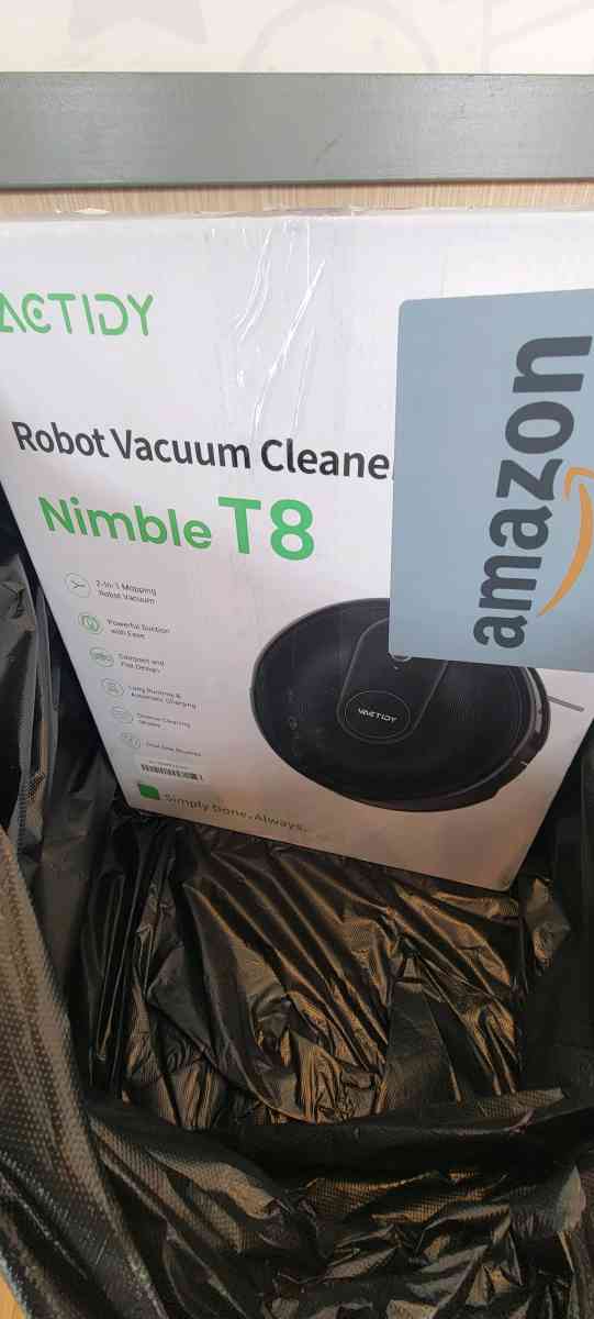 robot vacuum cleaner - Brooklyn, New York