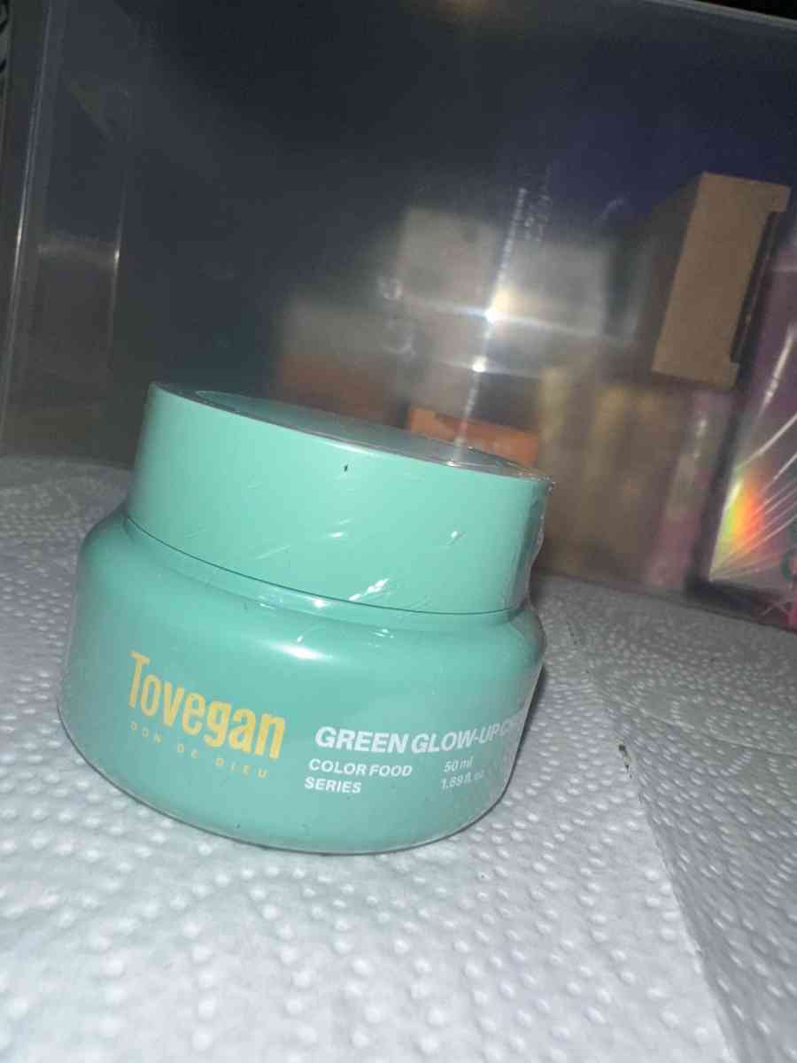 Tovegan Green Glow Up Cream - Round Lake, Illinois