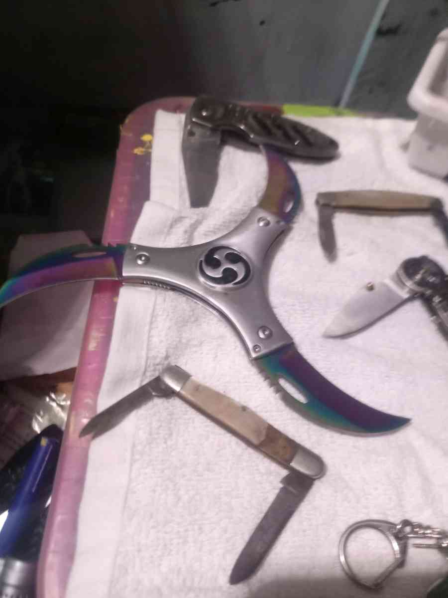 8 mixed knives - Oklahoma City, Oklahoma - FleaMarketBay