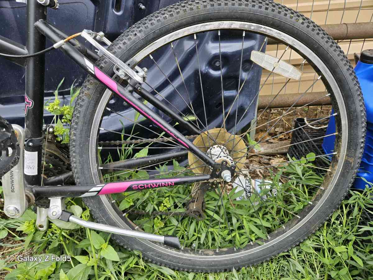 Ladies 26 schwinn bike - Greeley, Colorado - FleaMarketBay