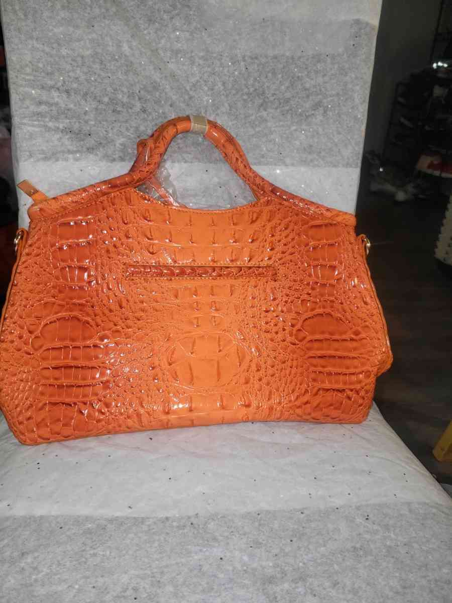 Orange Bag - Allamuchy, New Jersey - FleaMarketBay