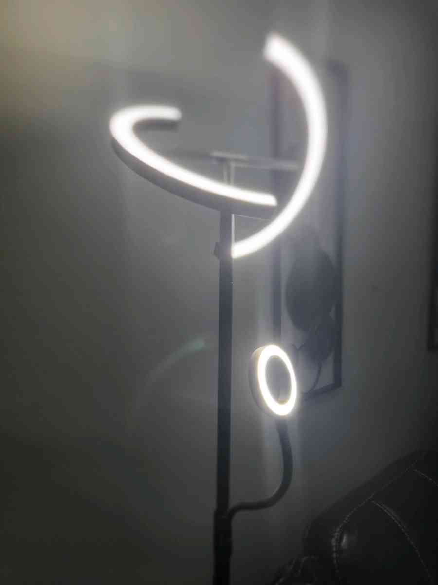 Remote Controlled LED Floor Lamp with Flexible Arm - Irvington, New Jersey - FleaMarketBay