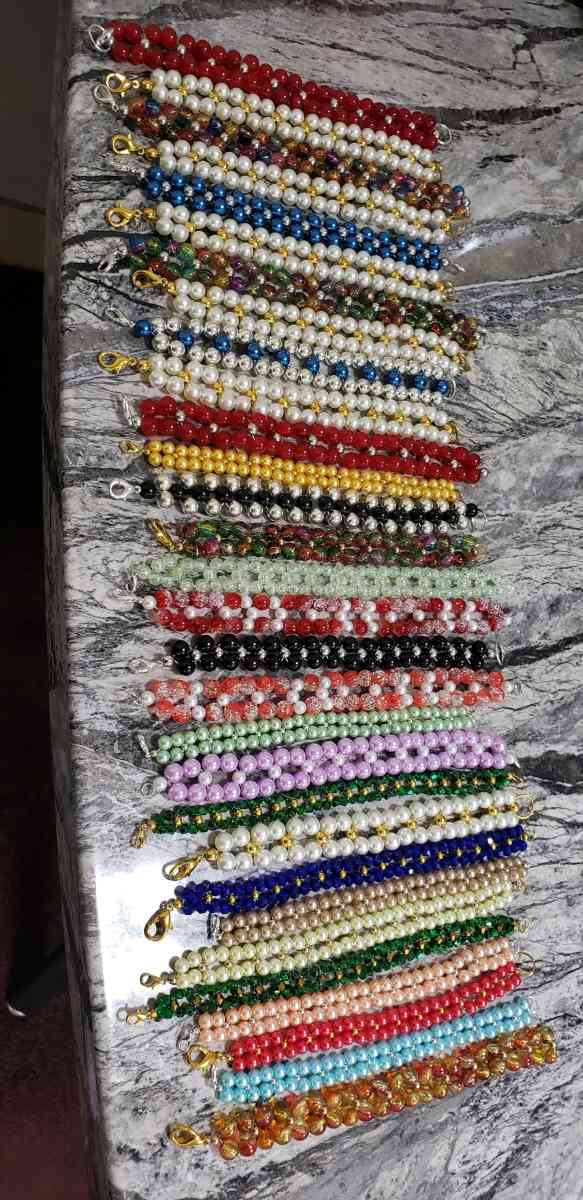 Bracelets for women - Philadelphia, Pennsylvania - FleaMarketBay