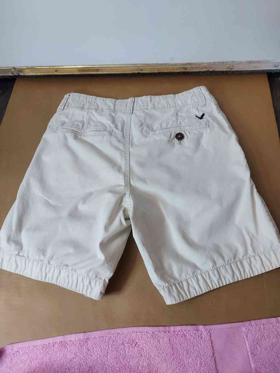 American Eagle Outfitters Prep Bermuda Shorts Size 36 Light - Atlanta, Georgia - FleaMarketBay