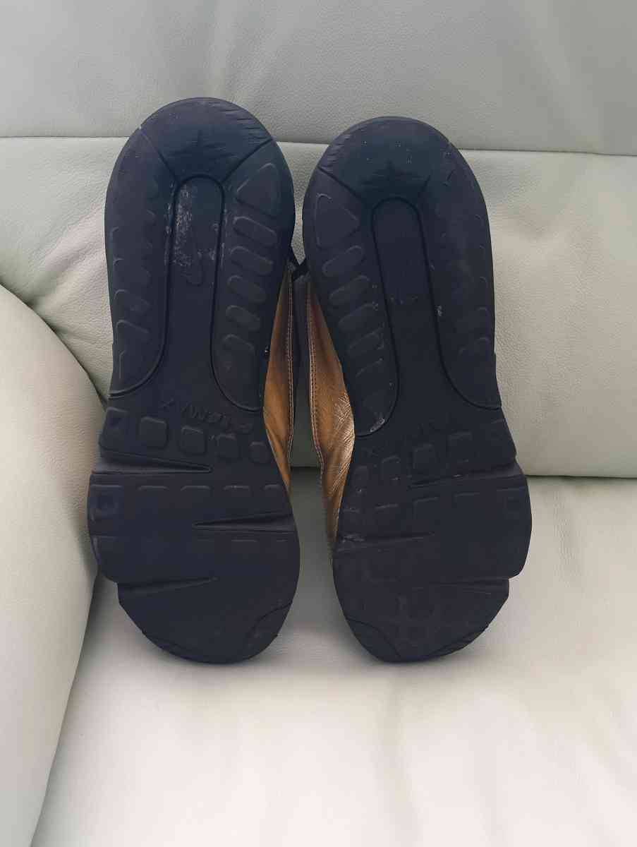 Nike Air Max 2090 Black Metallic Gold size 125 for men - Frostproof, Florida - FleaMarketBay