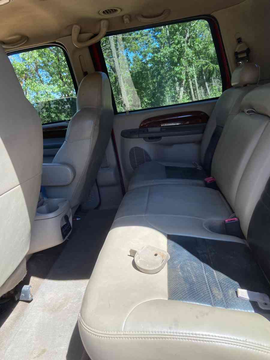 2000 Ford Excursion - Middletown, California - FleaMarketBay