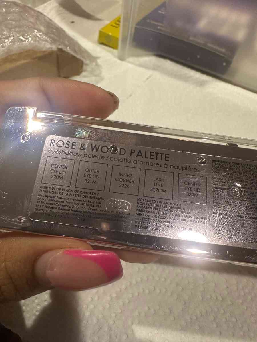 Natasha Denona Rose  Wood Palette - Round Lake, Illinois - FleaMarketBay