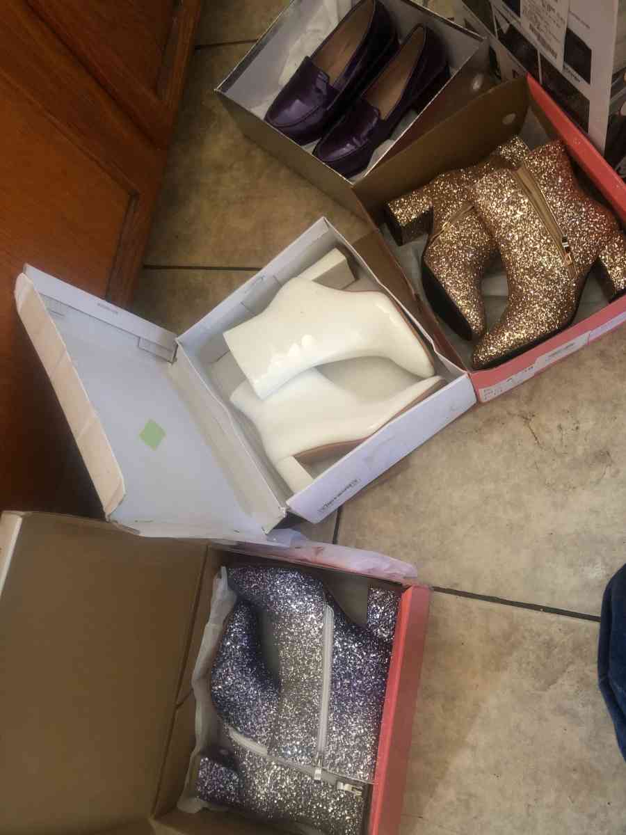 shoes - Lamont, California