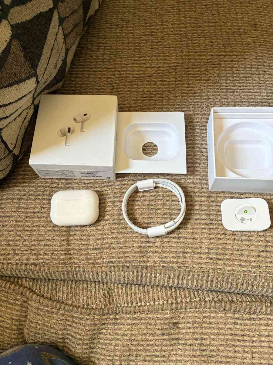 AirPod pros - Alamance, North Carolina - FleaMarketBay