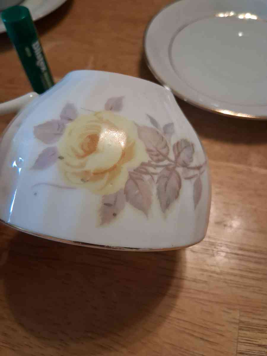 big teacup and saucer set - Comstock, Michigan - FleaMarketBay