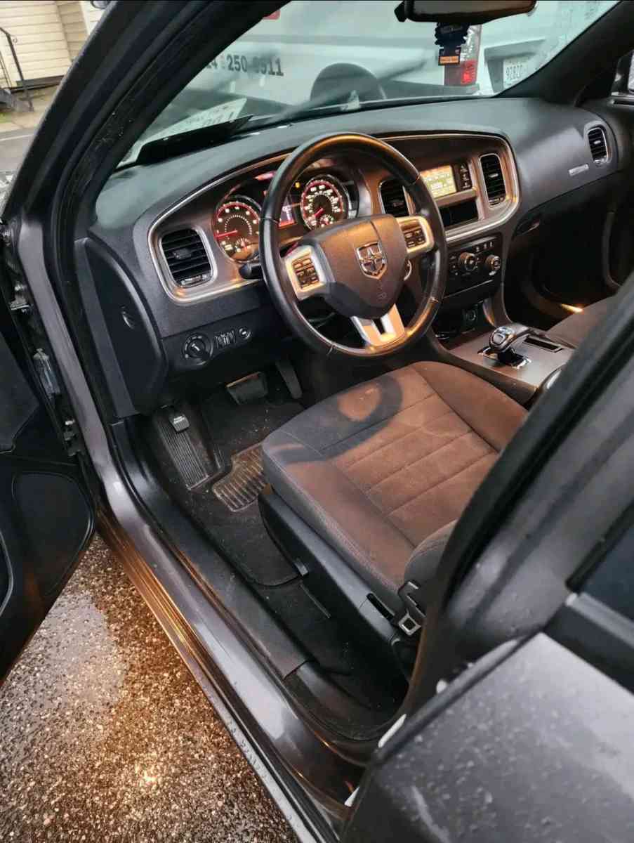 2014 Dodge Charger - Philadelphia, Pennsylvania - FleaMarketBay