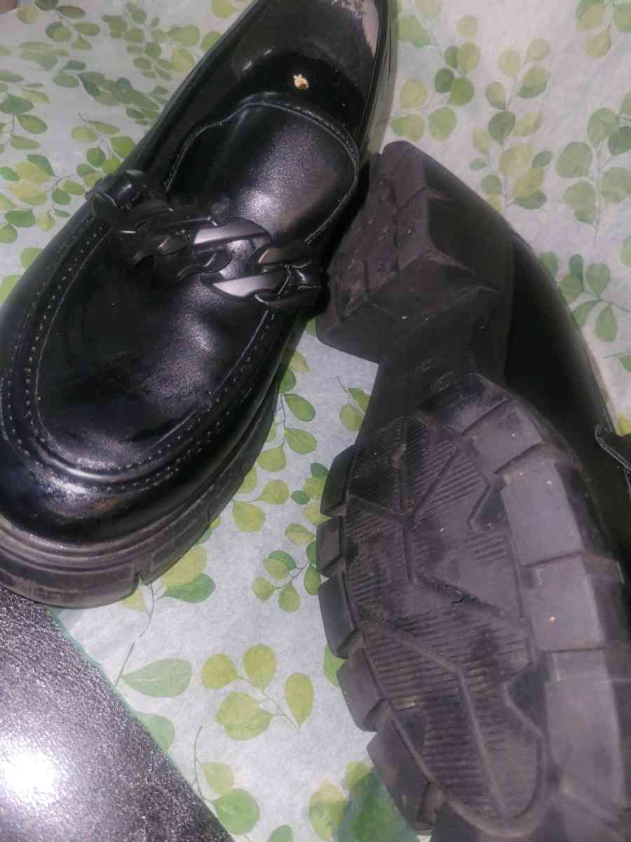 Black Platform loafers - Allamuchy, New Jersey - FleaMarketBay