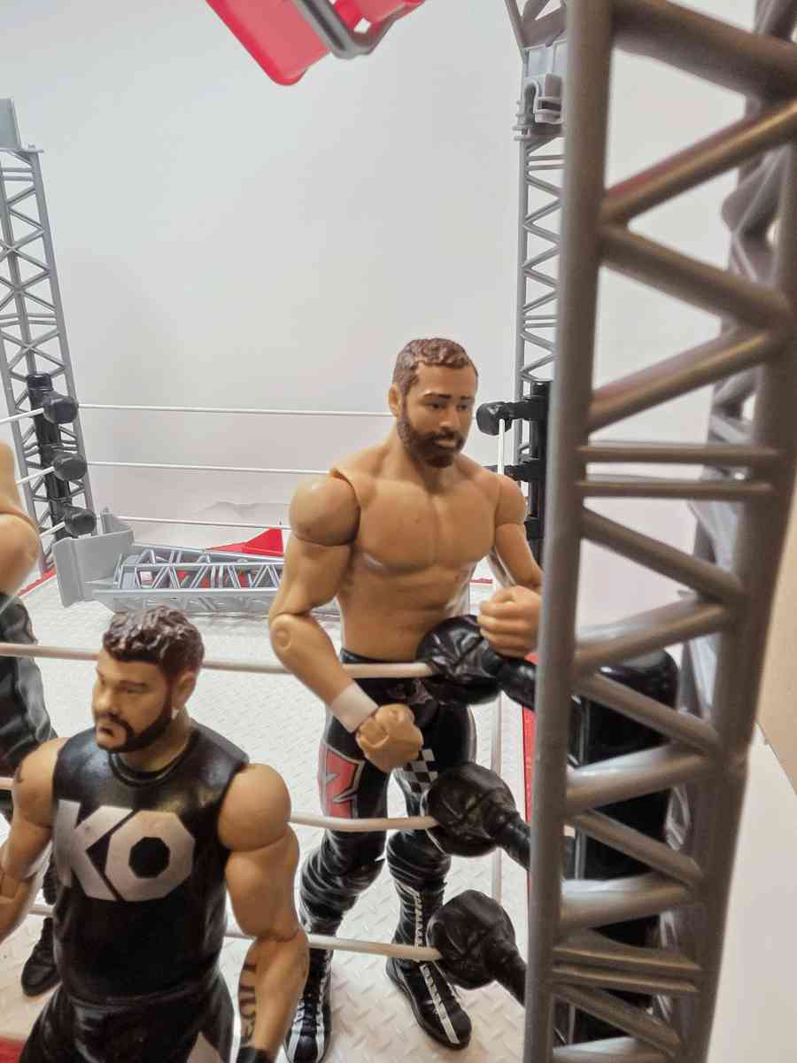WWE Create Your Own Ring Playset  6 Superstar Figures - Norcross, Georgia - FleaMarketBay