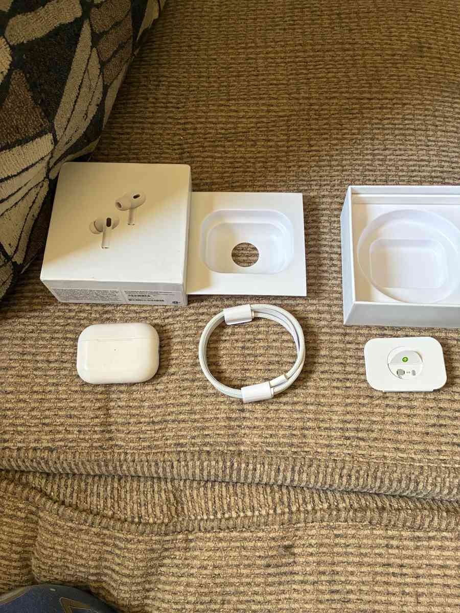 AirPod pros - Alamance, North Carolina - FleaMarketBay
