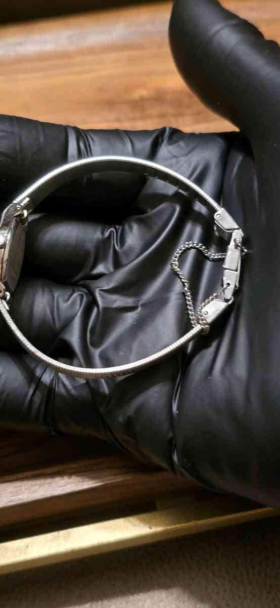 vintage ladies pulsar quartz watch - Southfield, Michigan - FleaMarketBay