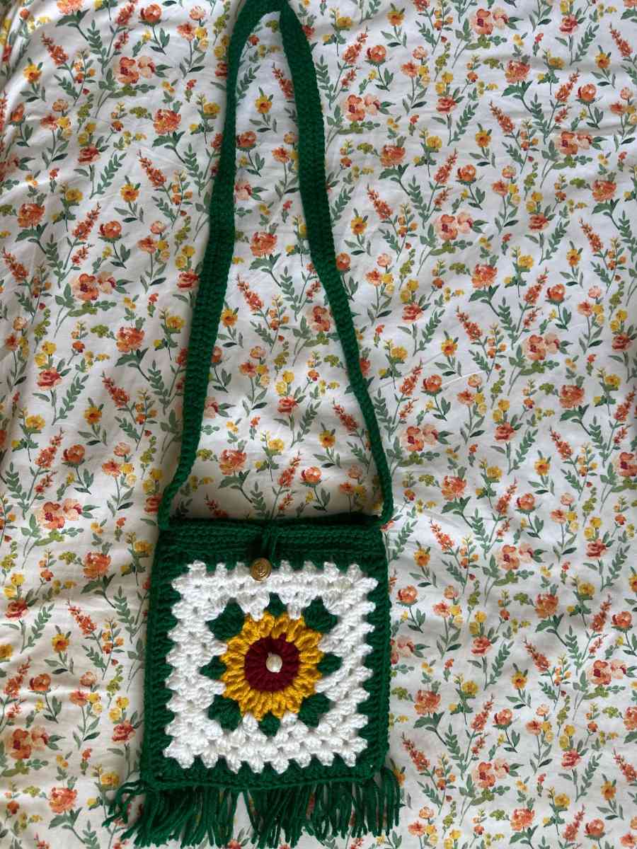 3 different color Handmade yarn crossbody long side bag - Columbia, South Carolina - FleaMarketBay