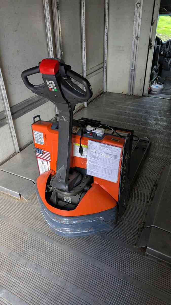 Electric Toyota Pallet Jack - Spencer, West Virginia - FleaMarketBay