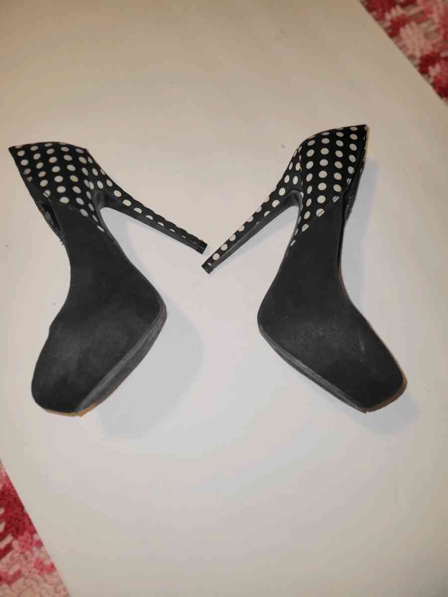 Kardashian ladies high heels - Jacksonville, Florida - FleaMarketBay