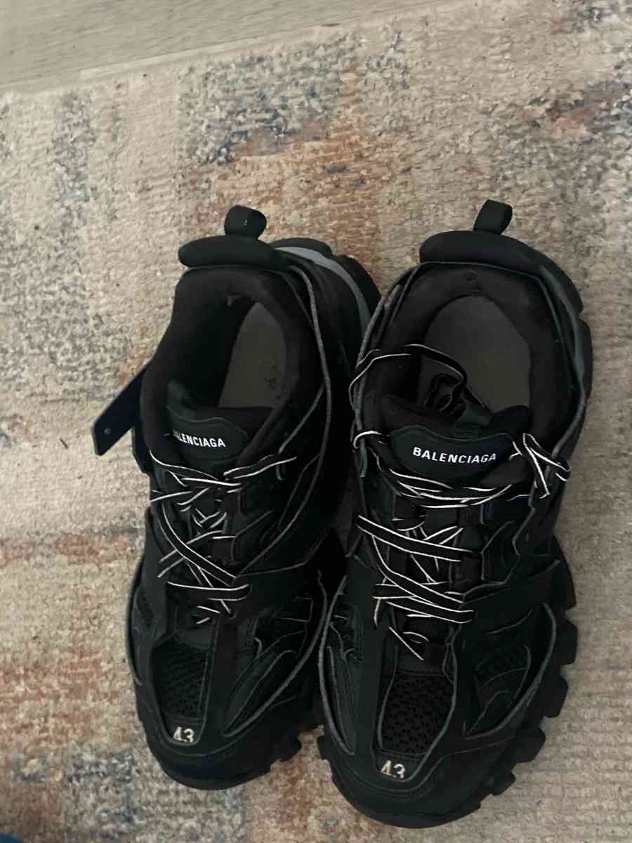 Balenciaga - Atlanta, Georgia - FleaMarketBay
