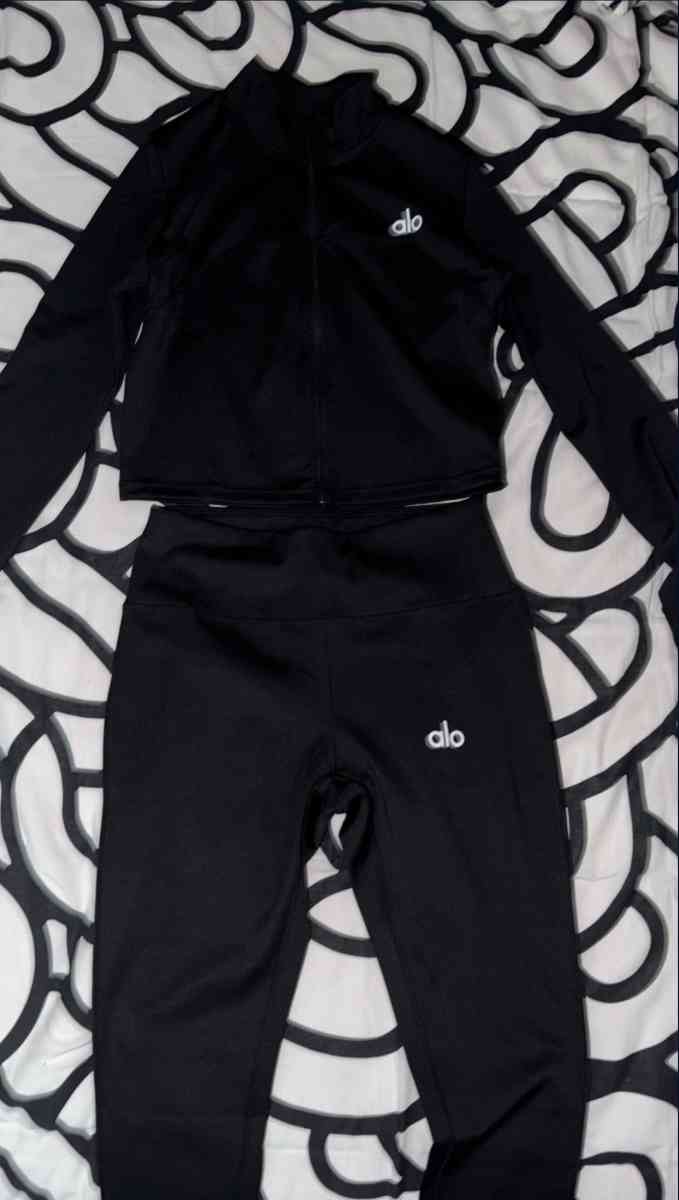 very good alo set quality for good price - Lynwood, California - FleaMarketBay