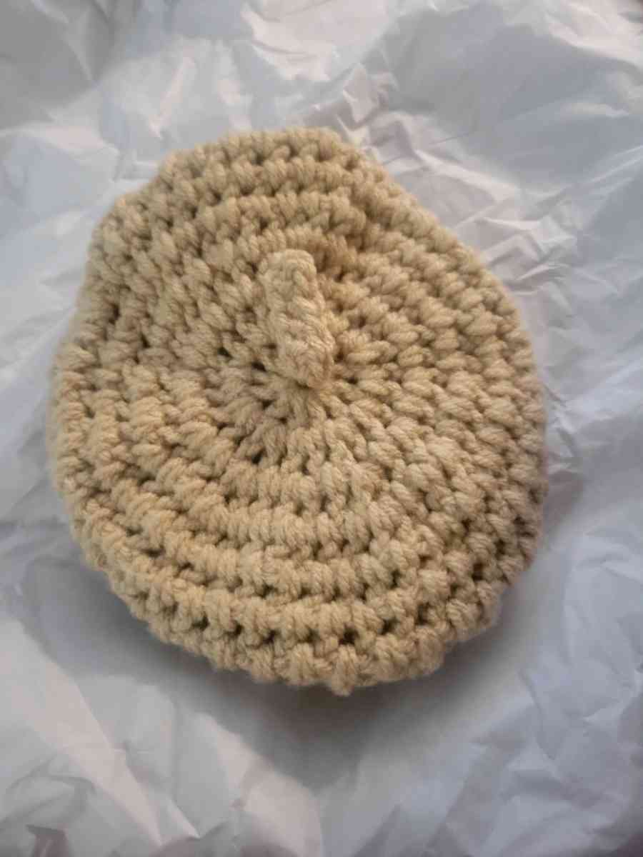 Toddler to kid Baret hat beige - Allamuchy, New Jersey - FleaMarketBay