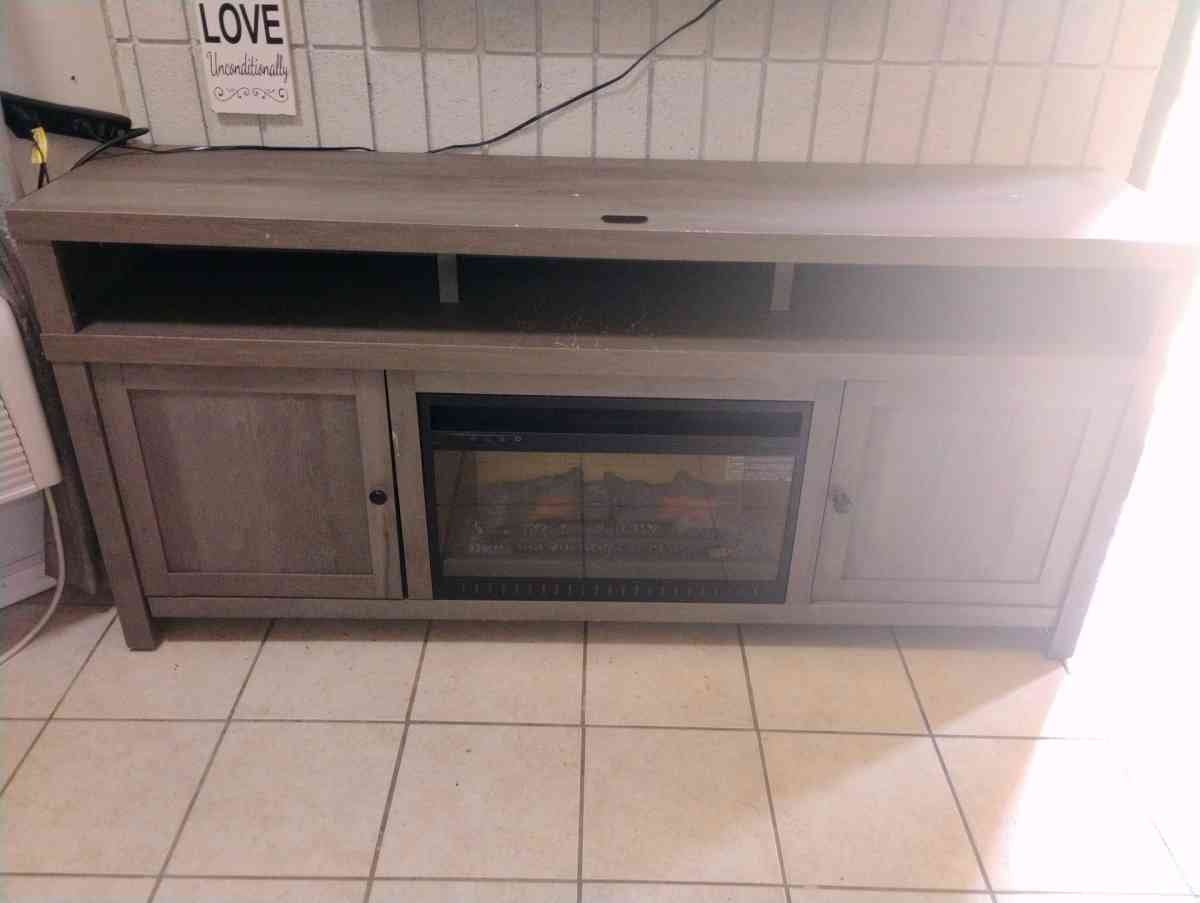 fire place entrainment center - Calhoun, Georgia - FleaMarketBay