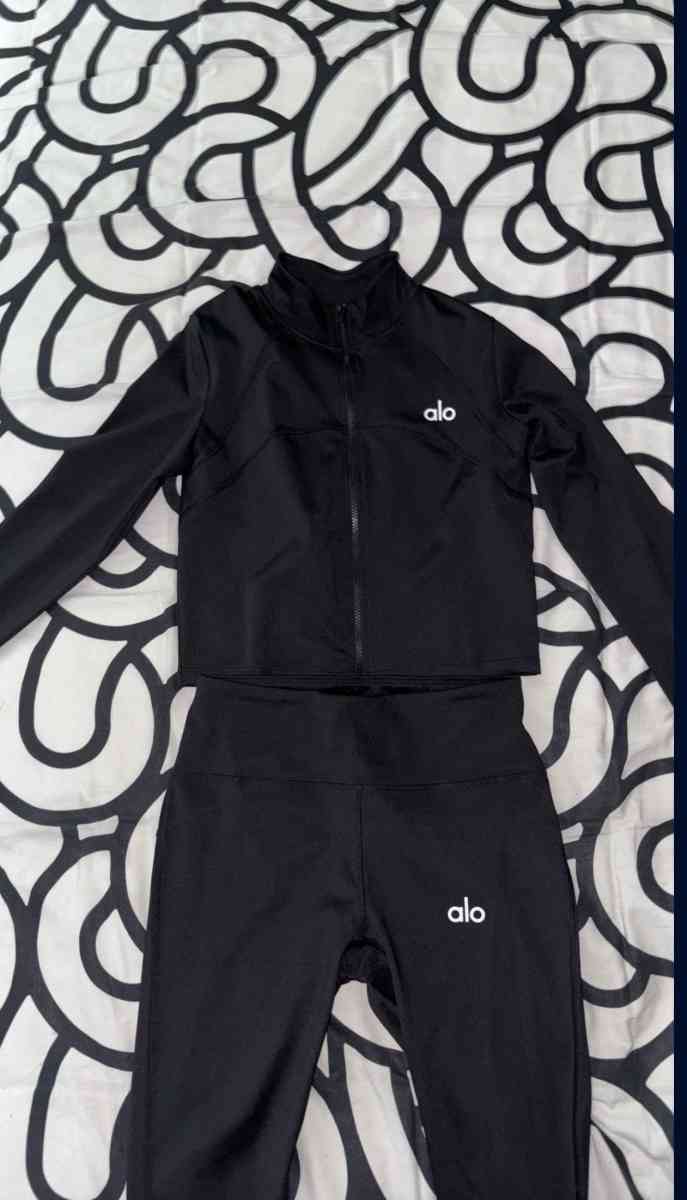 very good alo set quality for good price - Lynwood, California - FleaMarketBay