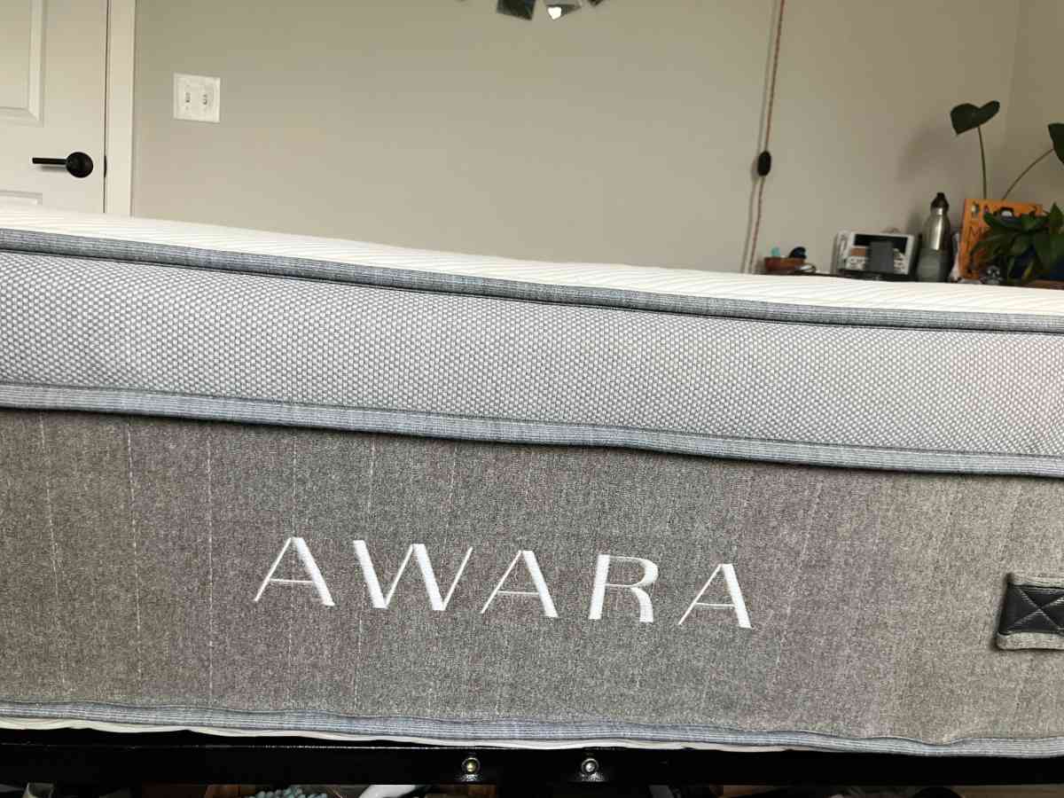 Queen mattress and bed frame - College Park, Maryland - FleaMarketBay