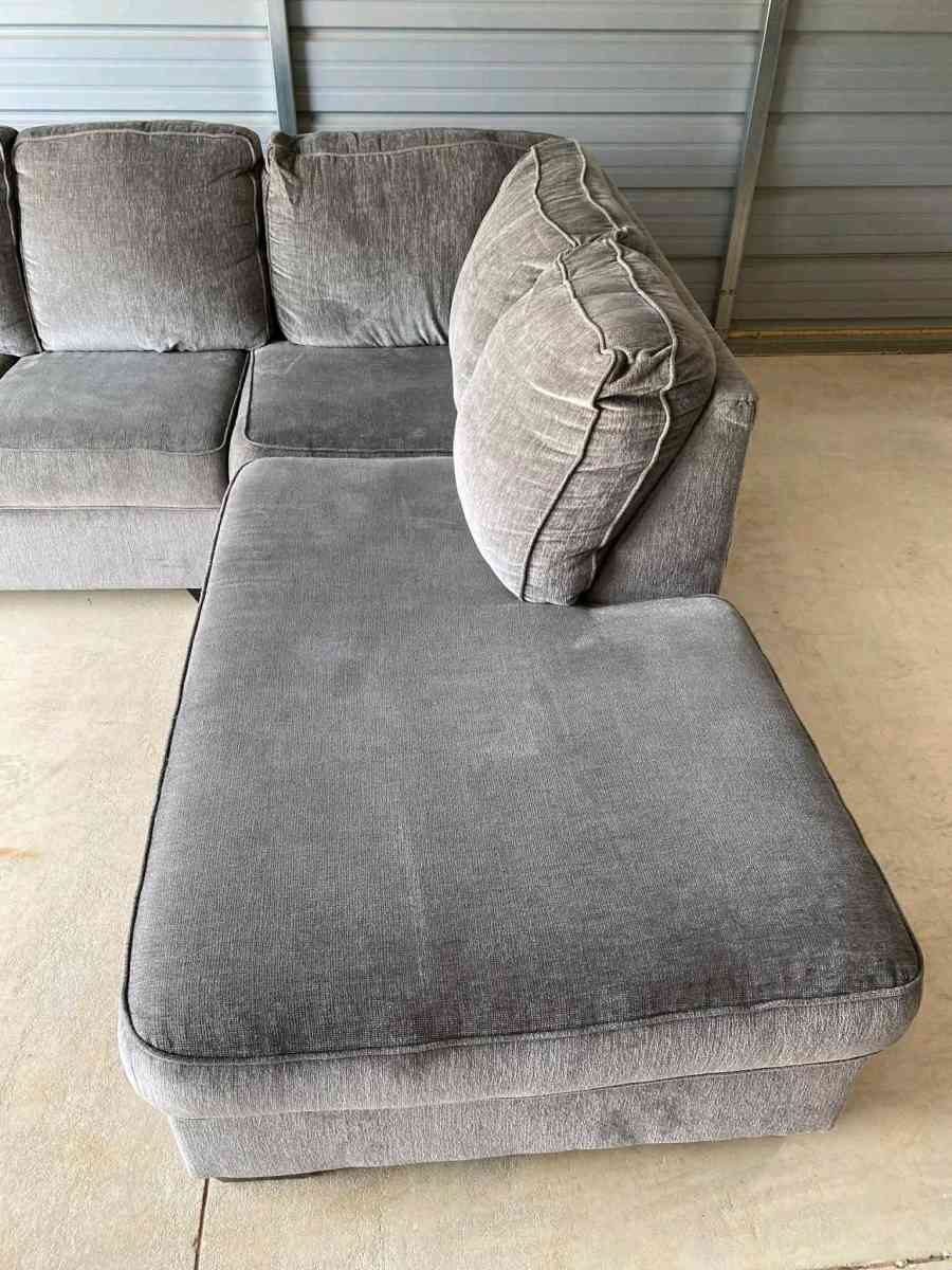 Ashley Furniture Altari Fabric 2 pc Sectional - Frostproof, Florida - FleaMarketBay