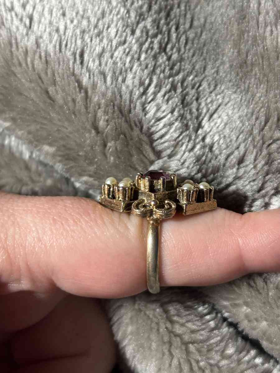 Sarah Coventry Ring - Manitou Beach, Michigan - FleaMarketBay