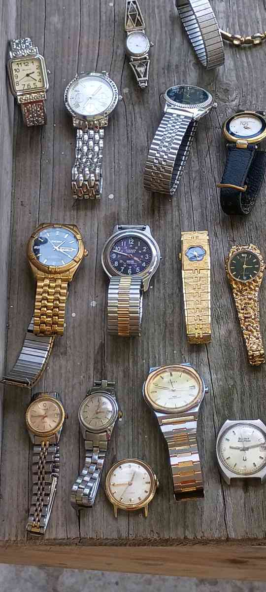 Lot watches - Port Arthur, Texas - FleaMarketBay