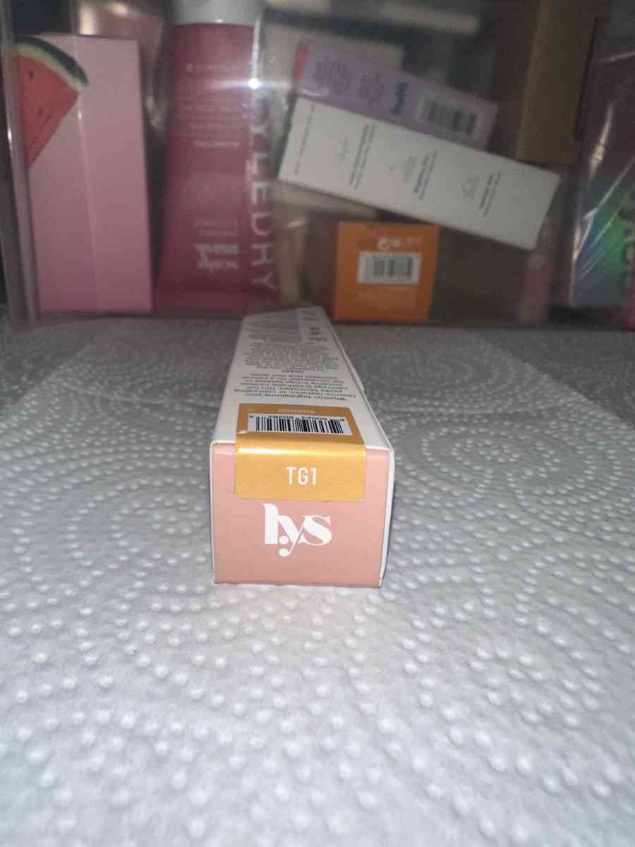 Lys Triple Fix Full Coverage Brightening Concealer - Round Lake, Illinois - FleaMarketBay