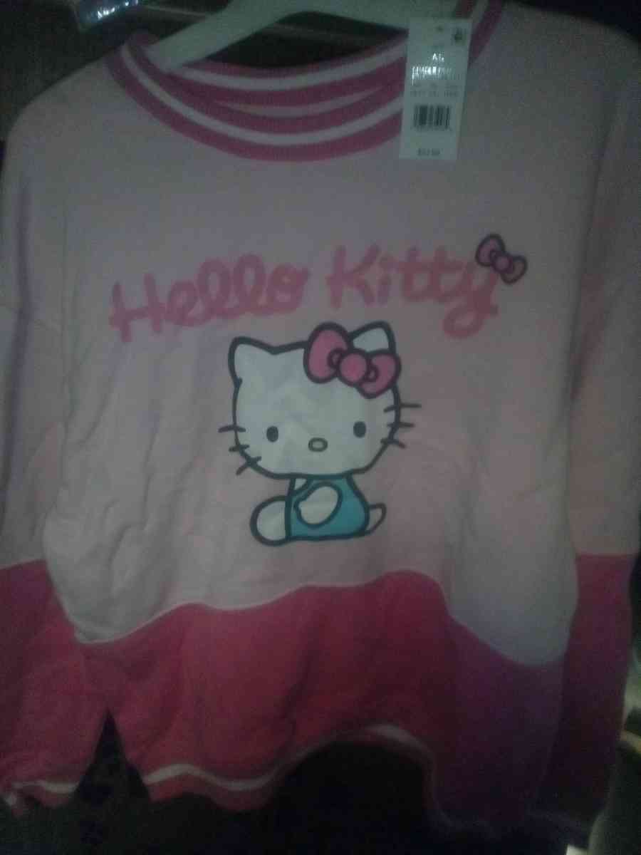 hello Kitty sweatshirt - Barstow, California