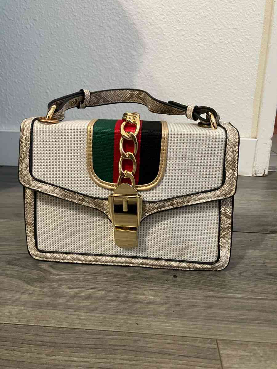 womens Gucci knock off purse