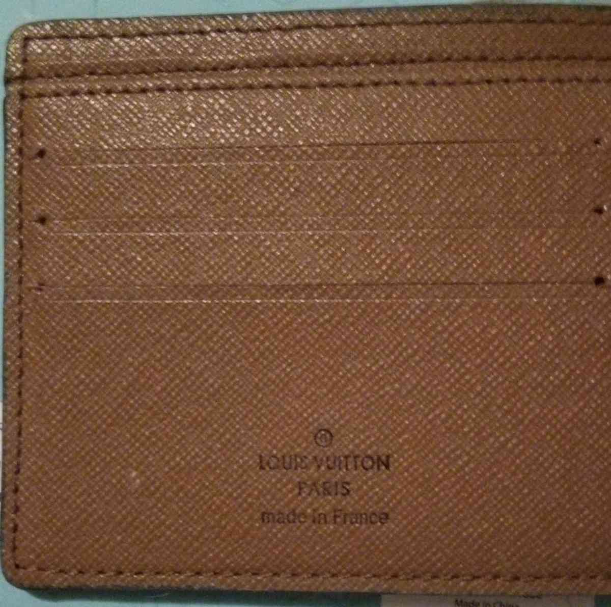 Wallet - Shelbyville, Tennessee - FleaMarketBay