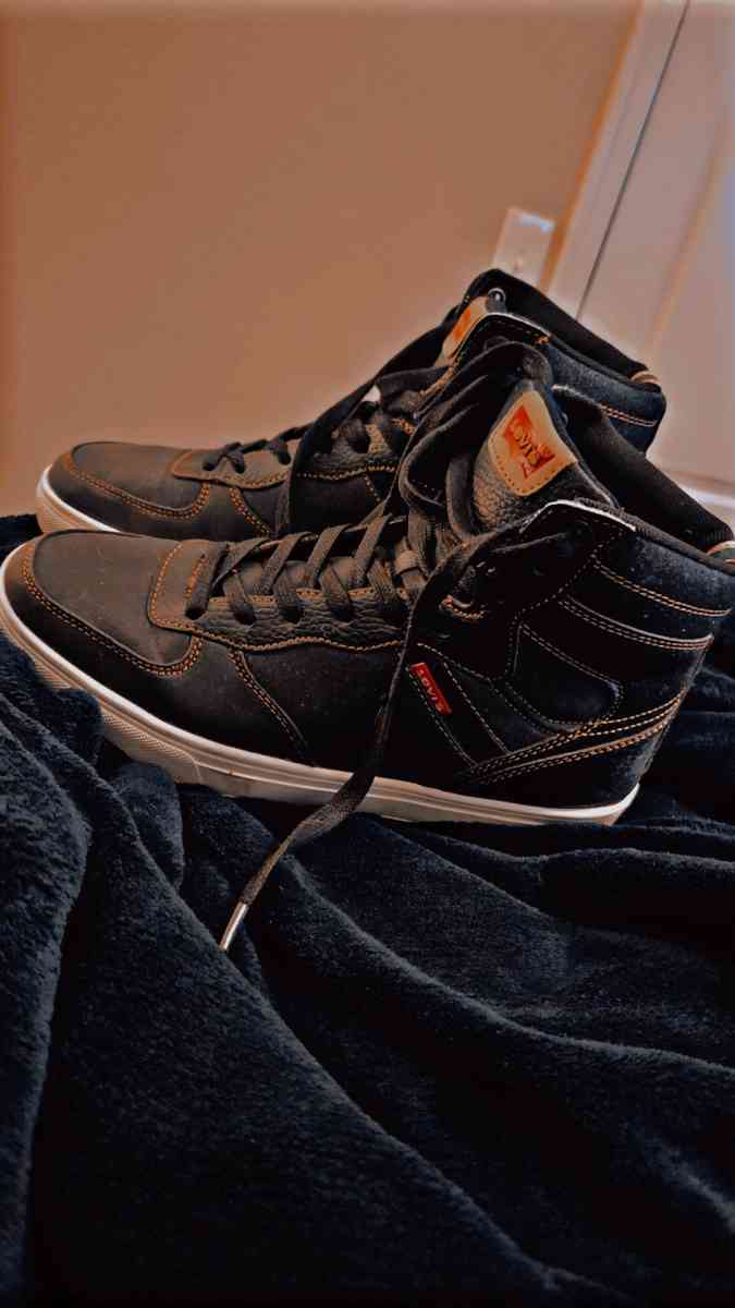 Levis Denim HighTop Sneakers - Port Arthur, Texas - FleaMarketBay