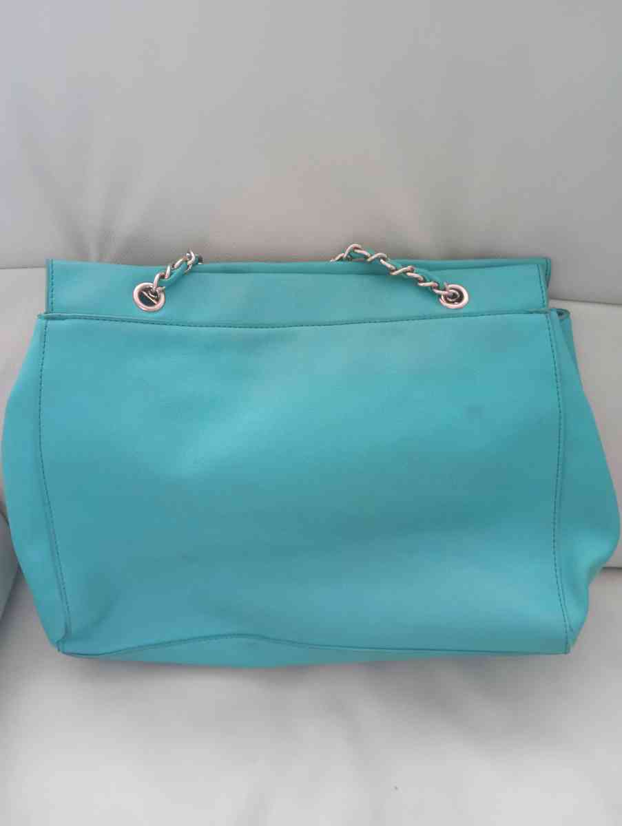 BEBE TOTE TURQUOISE BLUE - Frostproof, Florida - FleaMarketBay