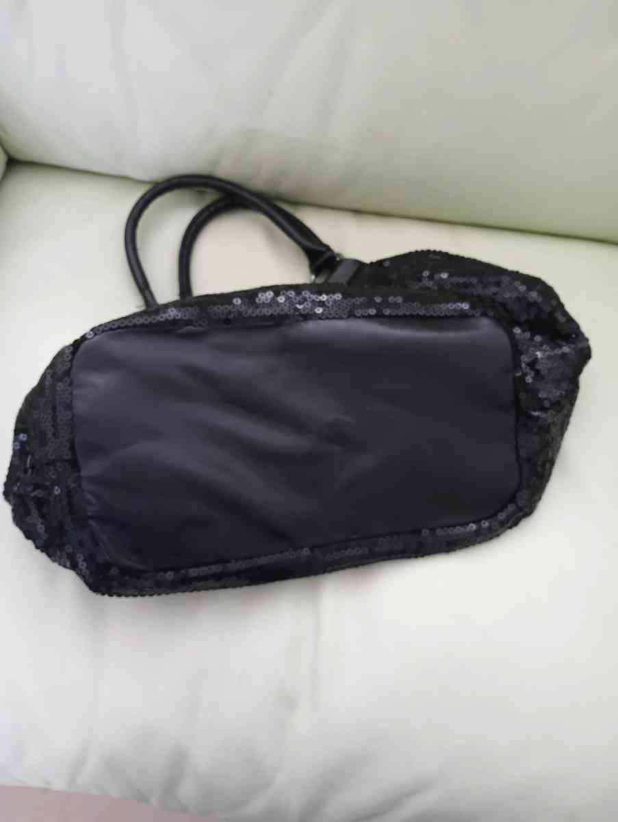 Black  handbag - Frostproof, Florida - FleaMarketBay