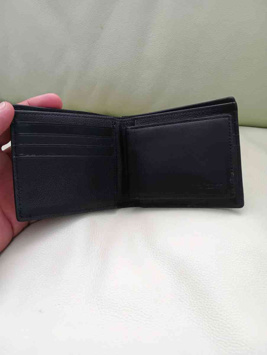 Coach Mens 3 In 1 Compact ID Wallet in Refine Pebble Leather - Frostproof, Florida - FleaMarketBay