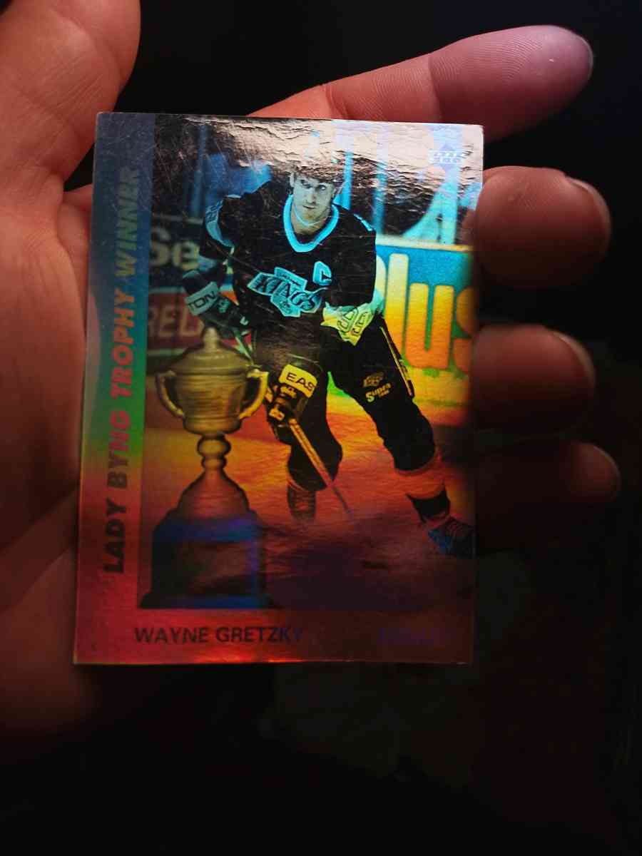 Wayne Gretzky Holographic Card  2 Available - Addy, Washington - FleaMarketBay