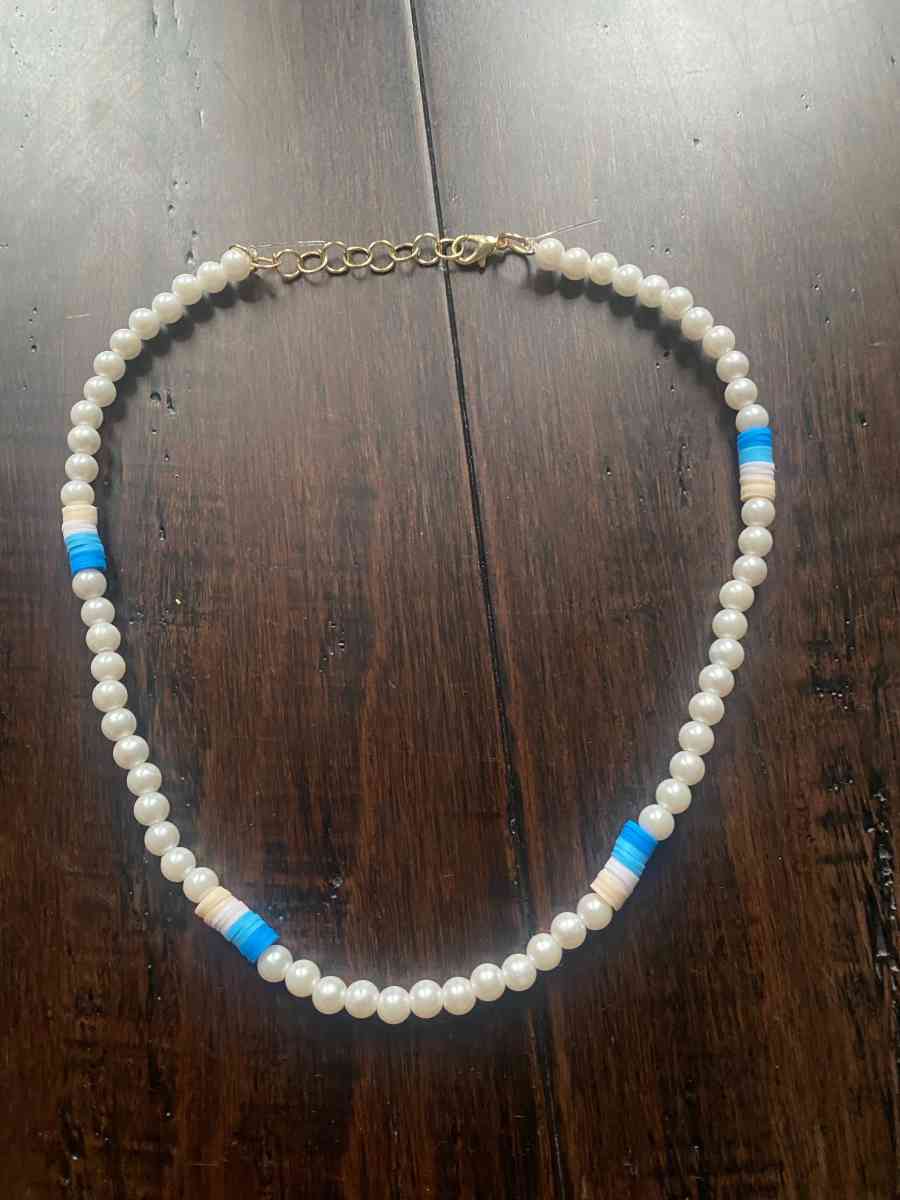 pearly beach necklace - Fort Worth, Texas - FleaMarketBay